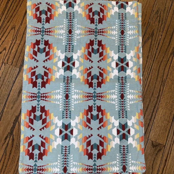 Pendleton | Bedding | Pendleton Pair Of Pillowcases Size 29x2 ...